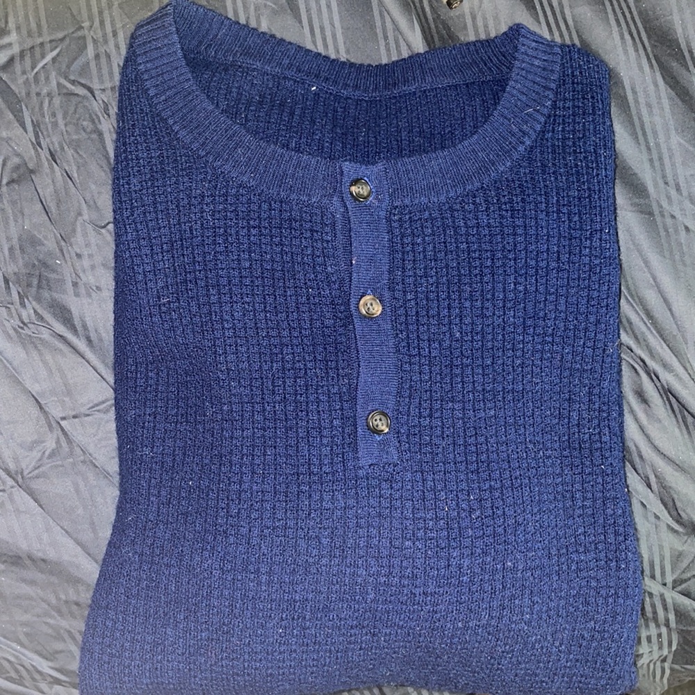 NWT Quinn 100% wool men’s navy lightweight sweater